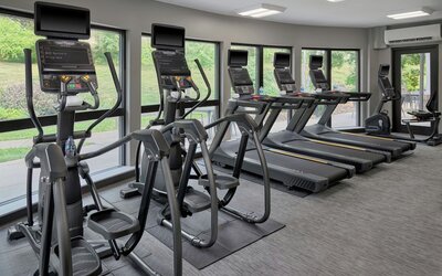Courtyard by Marriott Kansas City Shawnee