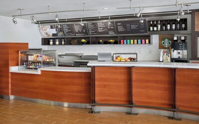 Courtyard by Marriott Kansas City Shawnee