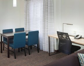 Residence Inn by Marriott Kansas City Country Club Plaza
