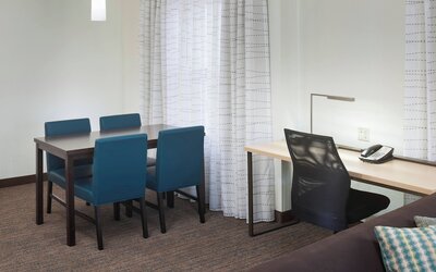 Residence Inn by Marriott Kansas City Country Club Plaza