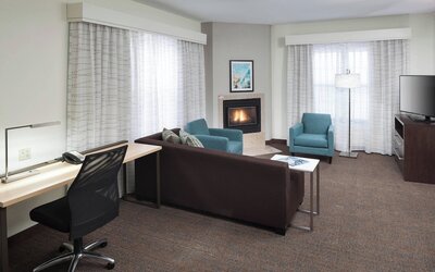 Residence Inn by Marriott Kansas City Country Club Plaza