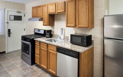 Residence Inn by Marriott Kansas City Country Club Plaza
