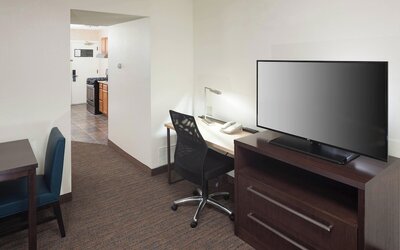 Residence Inn by Marriott Kansas City Country Club Plaza