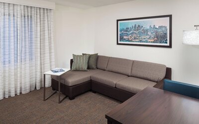 Residence Inn by Marriott Kansas City Country Club Plaza