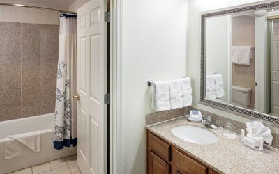Residence Inn by Marriott Kansas City Country Club Plaza