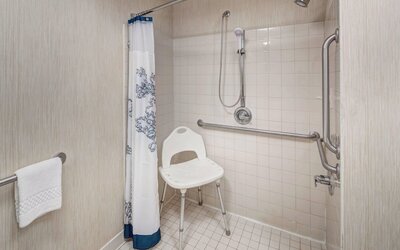 Residence Inn by Marriott Kansas City Country Club Plaza