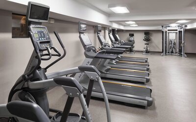 Residence Inn by Marriott Kansas City Country Club Plaza