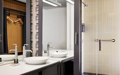 Aloft by Marriott Leawood-Overland Park