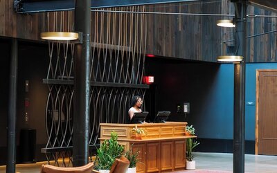 Crossroads Hotel