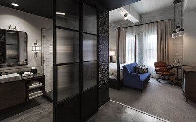 Crossroads Hotel