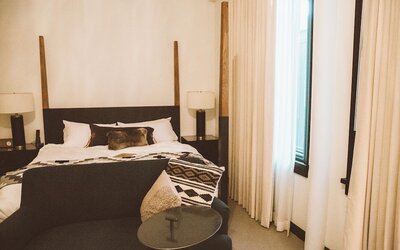 Crossroads Hotel
