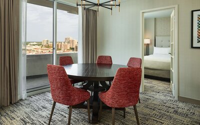 Hilton Kansas City Country Club Plaza