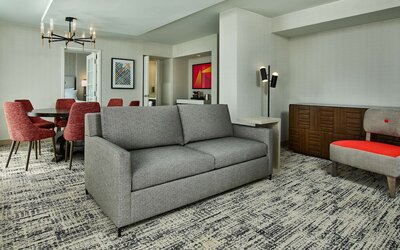 Hilton Kansas City Country Club Plaza