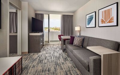 Hilton Kansas City Country Club Plaza
