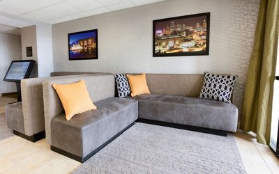 Drury Inn & Suites Kansas City Airport