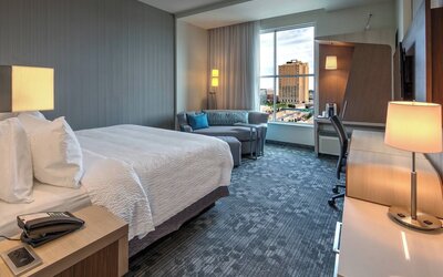 Courtyard by Marriott Kansas City Downtown/Convention Center