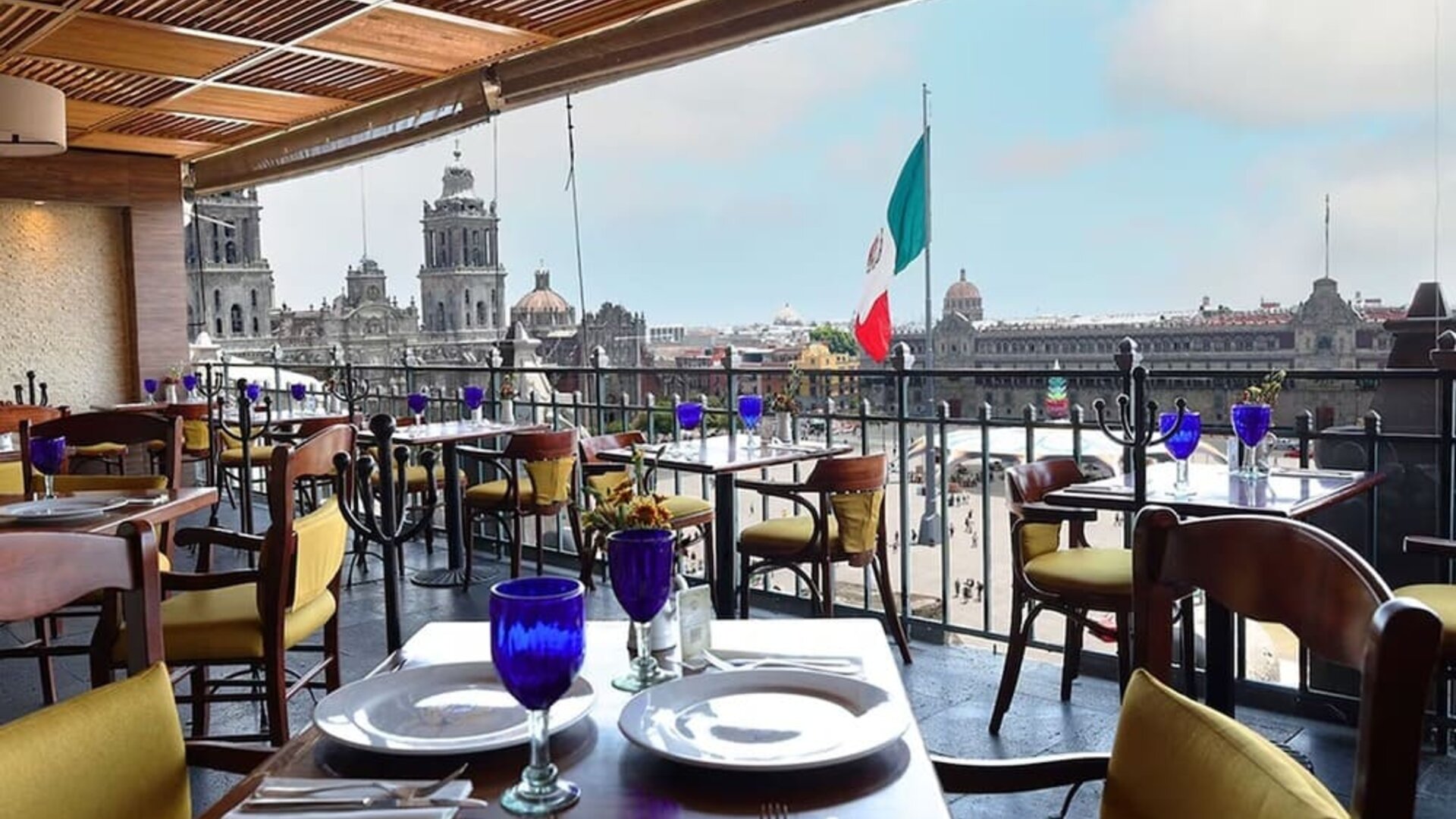Restaurant with beautiful balcony looking over the city at Gran Hotel de la Ciudad de México.