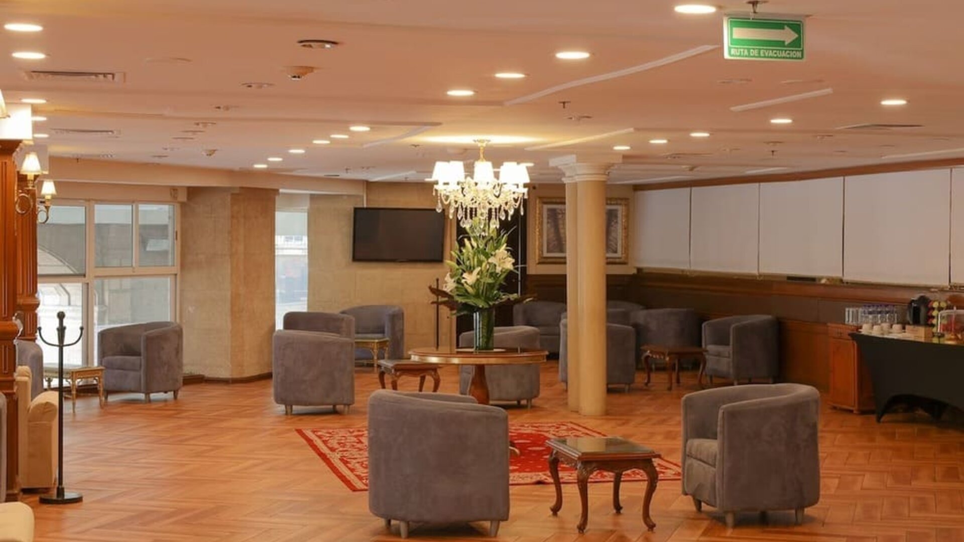 Lobby and lounge at Gran Hotel de la Ciudad de México.