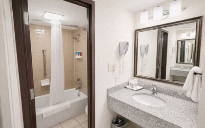 Hotel Lotus Kansas City Stadium