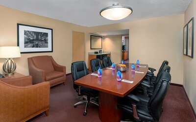 Embassy Suites by Hilton Kansas City International Airport