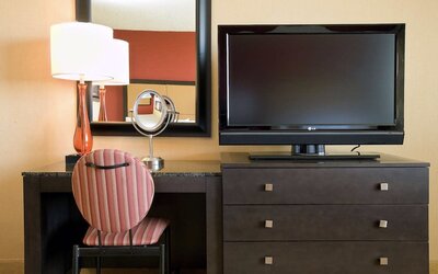 Embassy Suites by Hilton Kansas City International Airport
