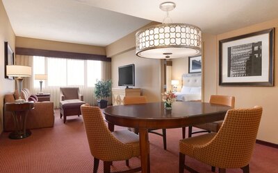 Embassy Suites by Hilton Kansas City International Airport