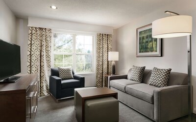 Homewood Suites by Hilton Kansas City-Airport