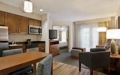 Homewood Suites by Hilton Kansas City-Airport