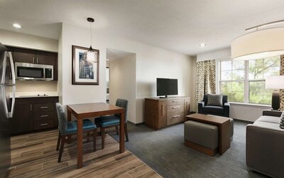 Homewood Suites by Hilton Kansas City-Airport