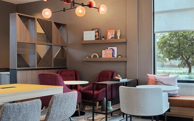 Atwell Suites Kansas City Airport by IHG