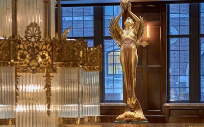 Hotel Phillips Kansas City Curio Collection by Hilton