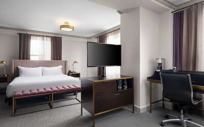 Hotel Phillips Kansas City Curio Collection by Hilton