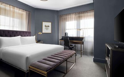 Hotel Phillips Kansas City Curio Collection by Hilton