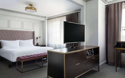 Hotel Phillips Kansas City Curio Collection by Hilton