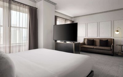 Hotel Phillips Kansas City Curio Collection by Hilton