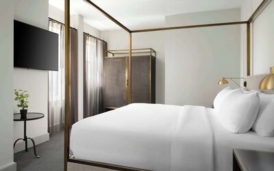 Hotel Phillips Kansas City Curio Collection by Hilton
