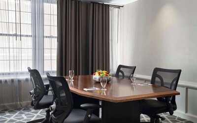 Hotel Phillips Kansas City Curio Collection by Hilton