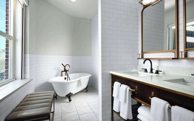 Hotel Phillips Kansas City Curio Collection by Hilton
