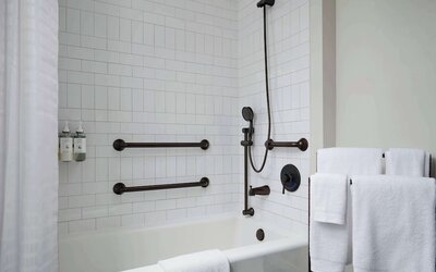 Hotel Phillips Kansas City Curio Collection by Hilton