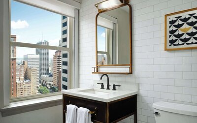 Hotel Phillips Kansas City Curio Collection by Hilton