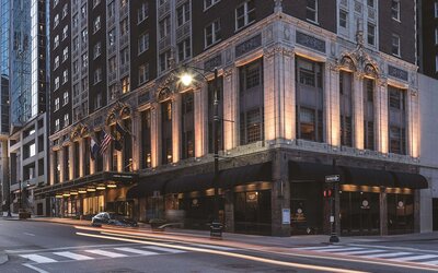 Hotel Phillips Kansas City Curio Collection by Hilton