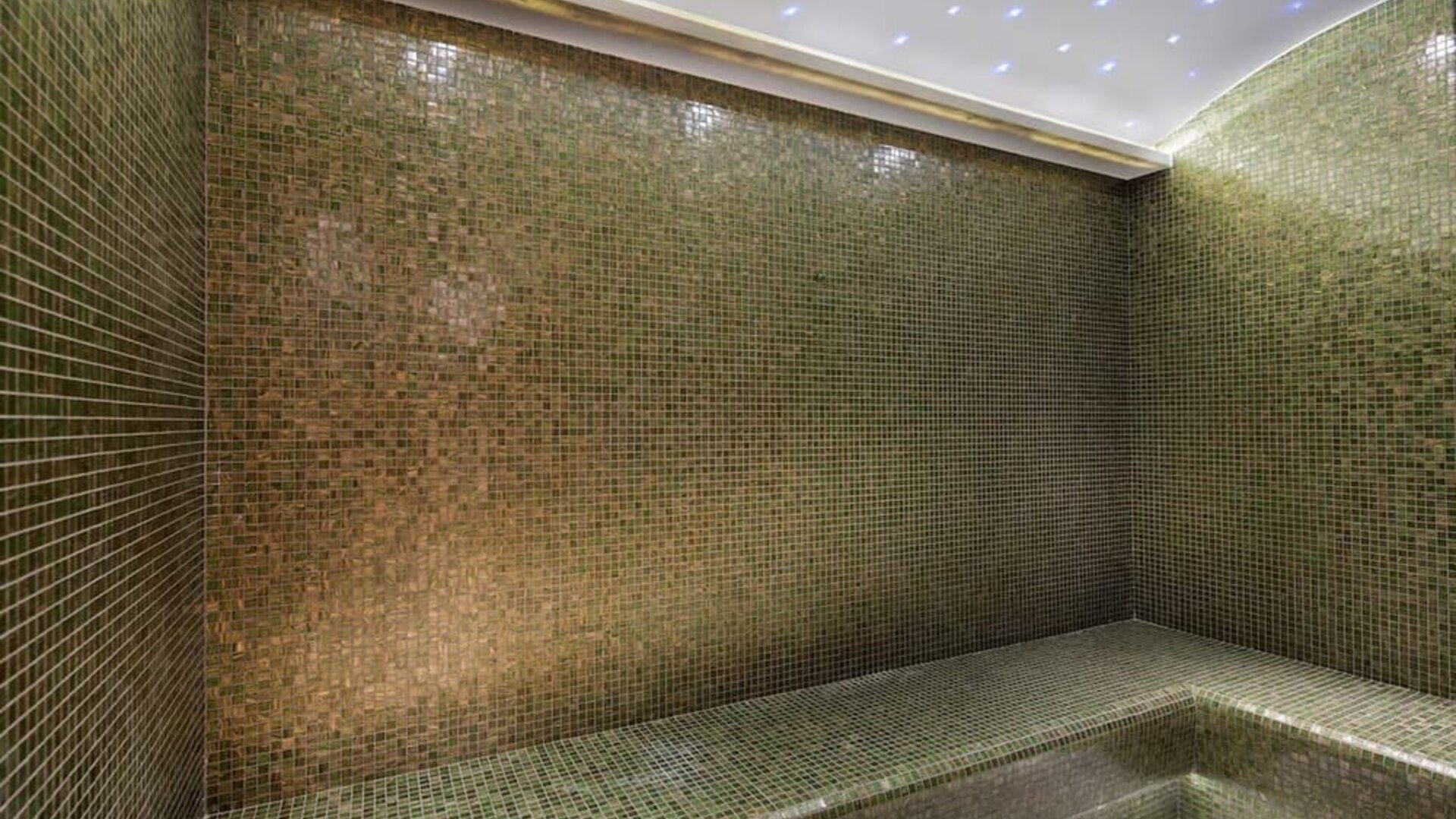 Spa and steam room at DoubleTree By Hilton Istanbul - Piyalepasa.