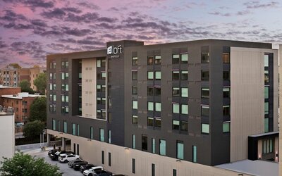 Aloft by Marriott Kansas City Country Club Plaza