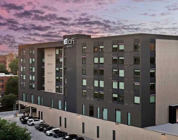 Aloft by Marriott Kansas City Country Club Plaza