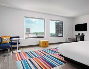 Aloft by Marriott Kansas City Country Club Plaza