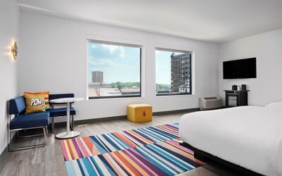Aloft by Marriott Kansas City Country Club Plaza