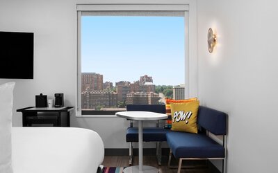 Aloft by Marriott Kansas City Country Club Plaza