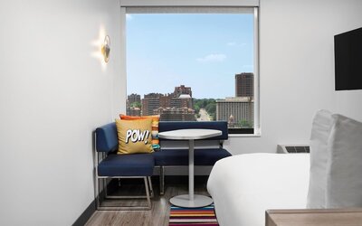Aloft by Marriott Kansas City Country Club Plaza