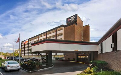 Best Western Plus Kansas City Sports Complex Hotel