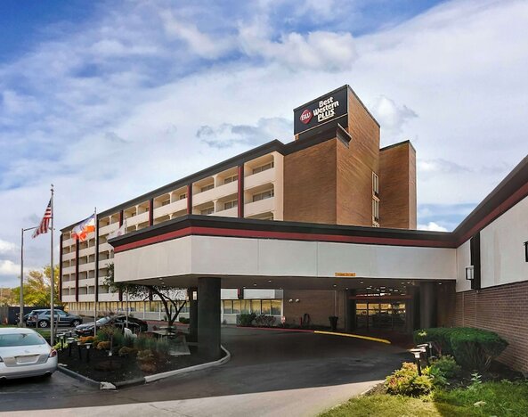 Best Western Plus Kansas City Sports Complex Hotel